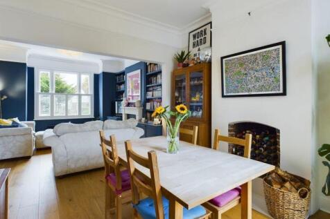 Dining to Sitting room 
