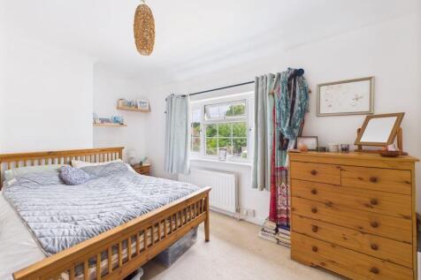 bedroom 1 other way