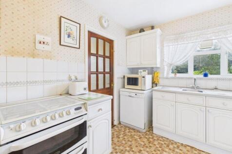 Kitchen other way 