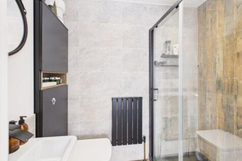 En-suite shower room