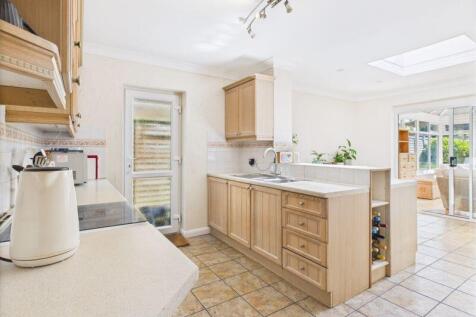 Kitchen breakfast family room 