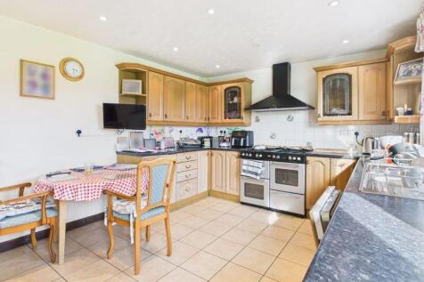 Kitchen alternative view