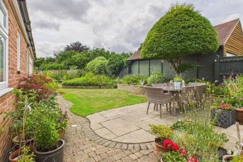 Garden &amp; patio