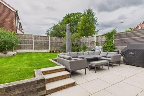 Terrace &amp; garden