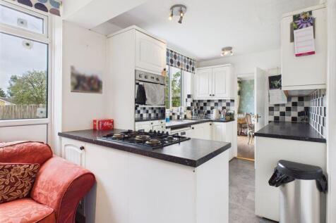 Kitchen breakfast room alternative view