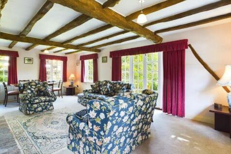 Sitting room towards double doors