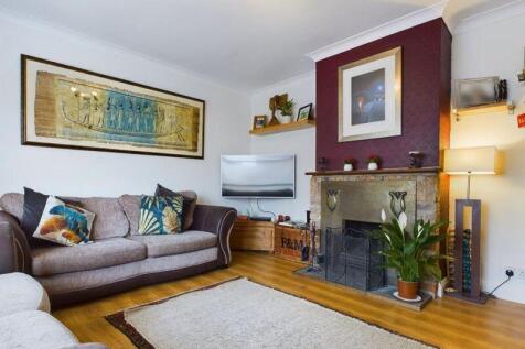 Sitting room fireplace 
