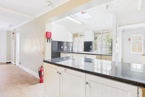 Kitchen/ Dining/Family room 