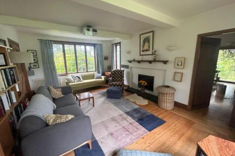 living room 2.jpg