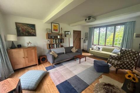 living room 1.jpg
