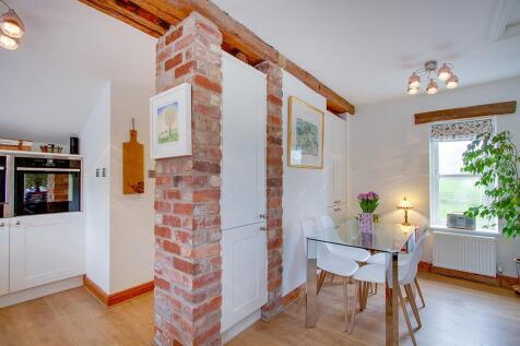 Dining kitchen