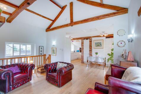 Living/dining 
