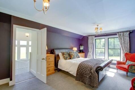 Principal bedroom