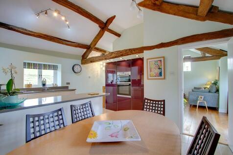 Dining kitchen