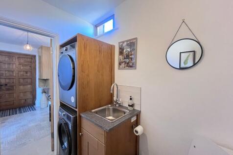 Utility room and WC