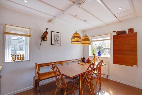 Dining kitchen
