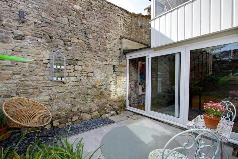 Private courtyard