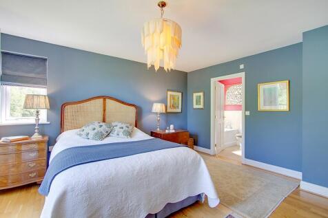 Principal bedroom