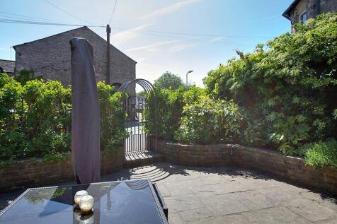 Courtyard garden