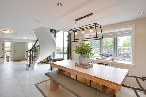 Dining kitchen