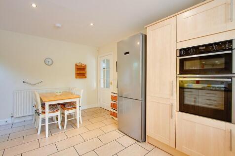 Dining kitchen