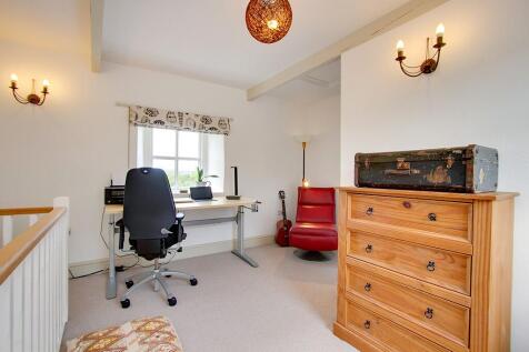 Bedroom 4/study