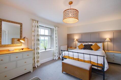 Principal bedroom