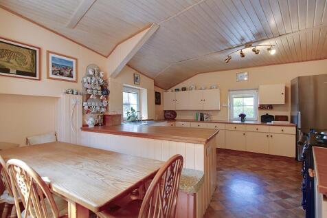 Dining kitchen