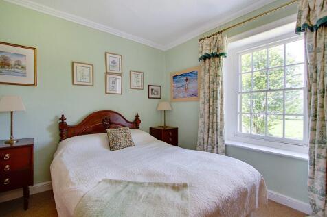 Principal bedroom