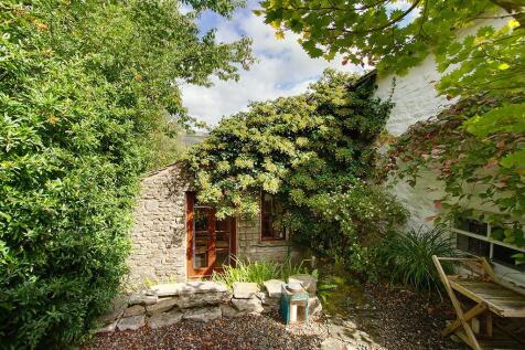 Rear courtyard