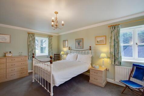Principal bedroom