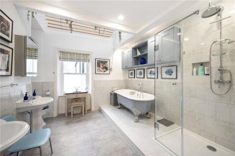 Master En-Suite