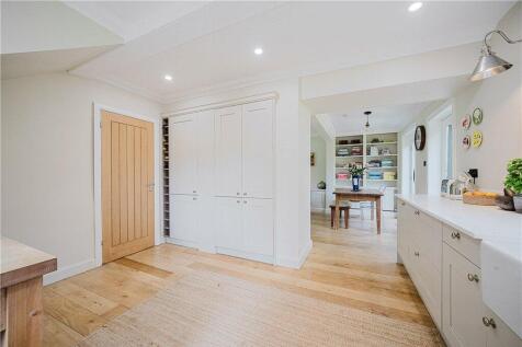 Kitchen/Dining