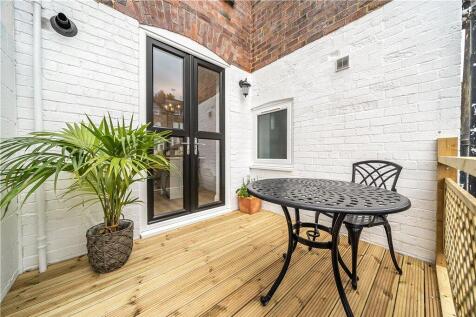 Private Courtyard