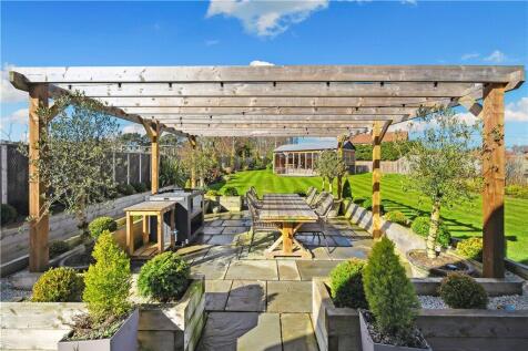 Outdoor Dining Area