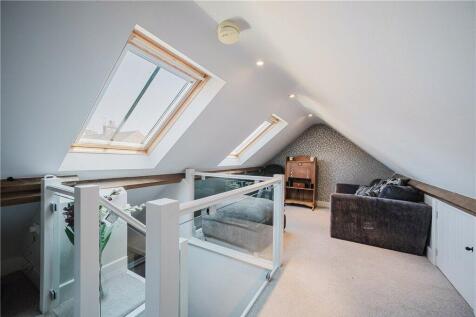 Bedroom/Sitting