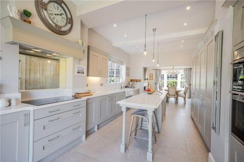 Kitchen/Dining