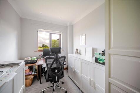Bedroom/Study