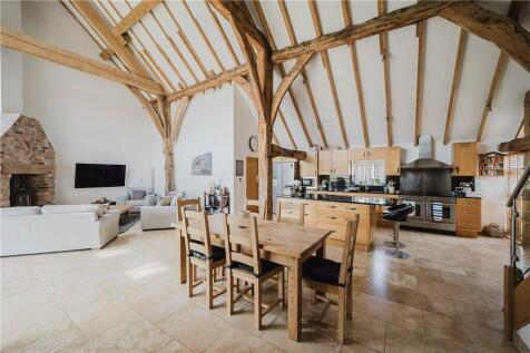 Kitchen/Dining Area