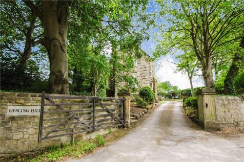 Entrance &amp; Drive