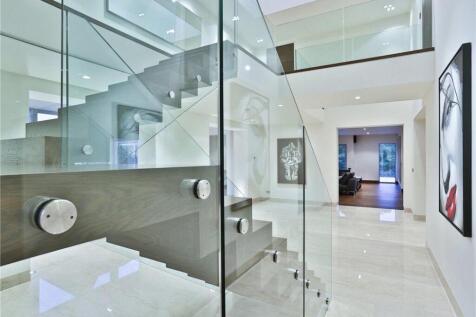 Super estate