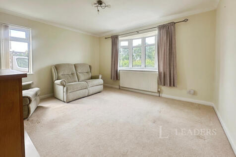 living room (photo 2)