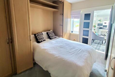 32 Myrtle Road Downstairs BR murphy bed open.jpg