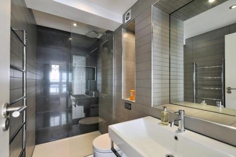 en suite shower room