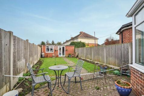 South Avenue, Sittingbourne - Garden