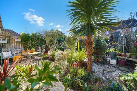 White Admiral Grove, Sittingbourne - Garden