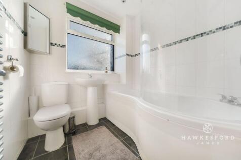 100 Millfield, Sittingbourne - Bathroom