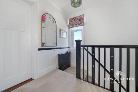 Woodstock Road, Sittingbourne - Landing