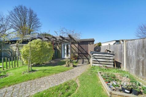 Woodstock Road, Sittingbourne - Garden