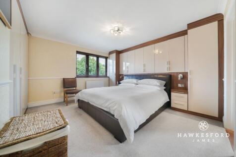 The Meadows, Sittingbourne - Bedroom 1